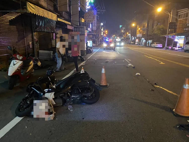 事故現場一片凌亂。民眾提供