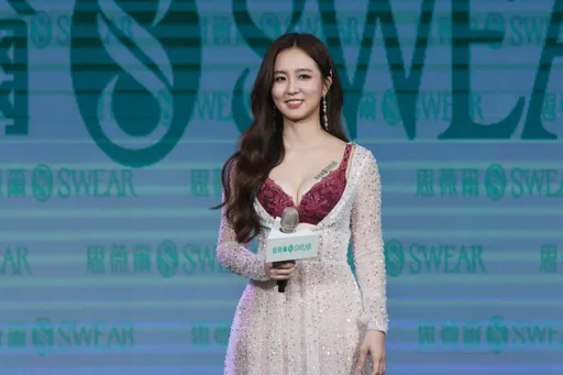 40歲周曉涵告別「舊愛」迎「新歡」 曝感情近況