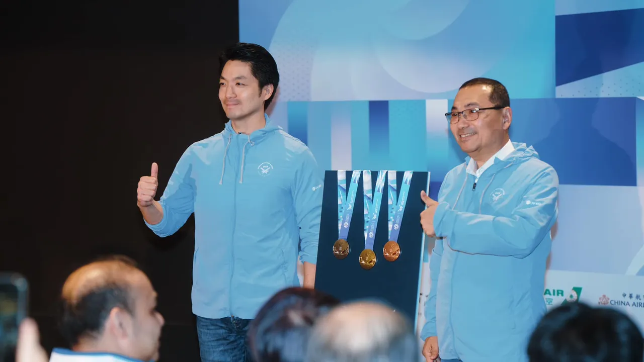 雙北市長的臉書粉專都出現大量留言,希望雙北可以跟進南部放假。翻攝自蔣萬安臉書