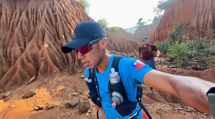 肯亞230公里超馬賽事考驗陳彥博。翻攝自陳彥博臉書