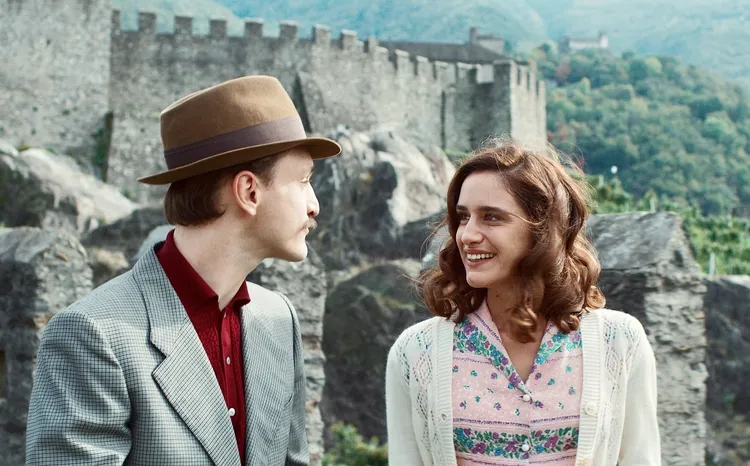 維倫緹娜貝兒在電影《流浪吉普賽》飾演一位飯店女僕「瑪格麗特」。海鵬提供