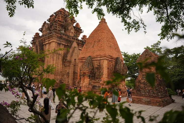 以其獨特印度教建築風格著稱的占婆塔是芽莊地標景點之一。S.H.攝