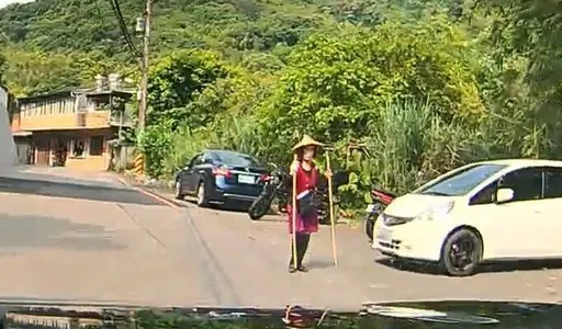 外出運動後失聯!基隆7旬婦最後身影曝光 警消持續派員搜尋