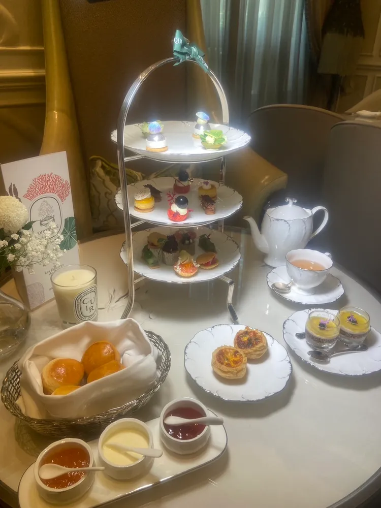 北文華東方酒店 攜手法國藝術香氛品牌Diptyque，今起(9/3)至10/31在備受名媛貴婦喜愛的「青隅」推出「探秘自然」下午茶饗宴，每套1580元+10% 起。陳揚盛攝