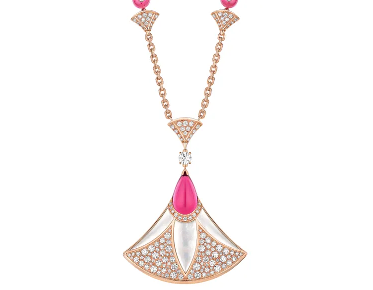 Divas’ Dream玫瑰金粉紅碧璽與鑽石項鍊，價格店洽。品牌提供