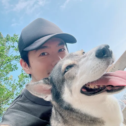 心疼受虐流浪犬李程彬直接收编 10年过去胖到要减肥