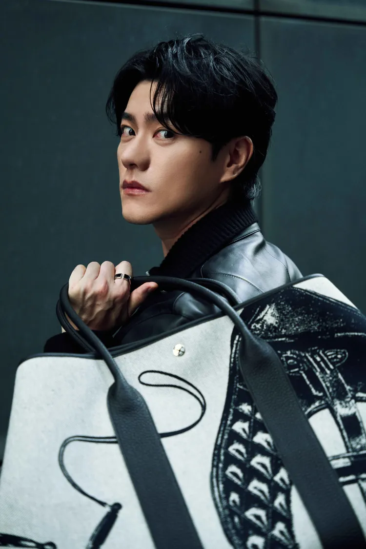 李程彬發布最新形象照。東旭九翔娛樂提供