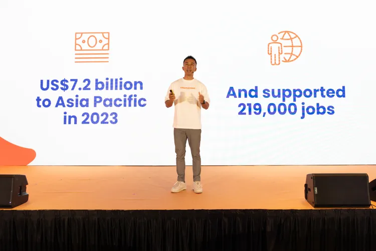 Klook執行長暨聯合創辦人林照圍（Ethan Lin）表示Klook上有超過80%的合作夥伴是中小型企業。業者提供