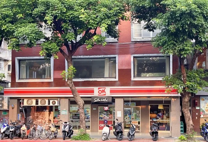 今（3日）至全台850門市，出示軍人證等穿著標準軍人服裝可享不限次數相關優惠。OKmart提羹