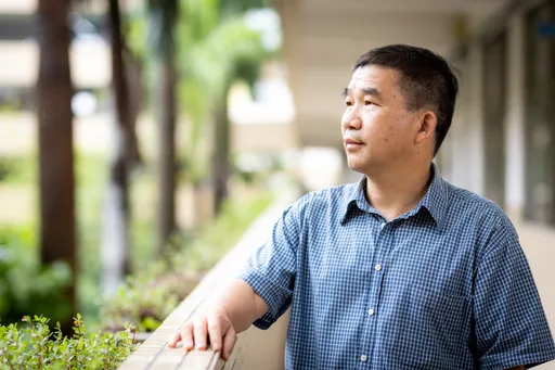 嘻哈教學法　師鐸獎「理化神」林連鍠讓學生輕鬆記住元素週期表