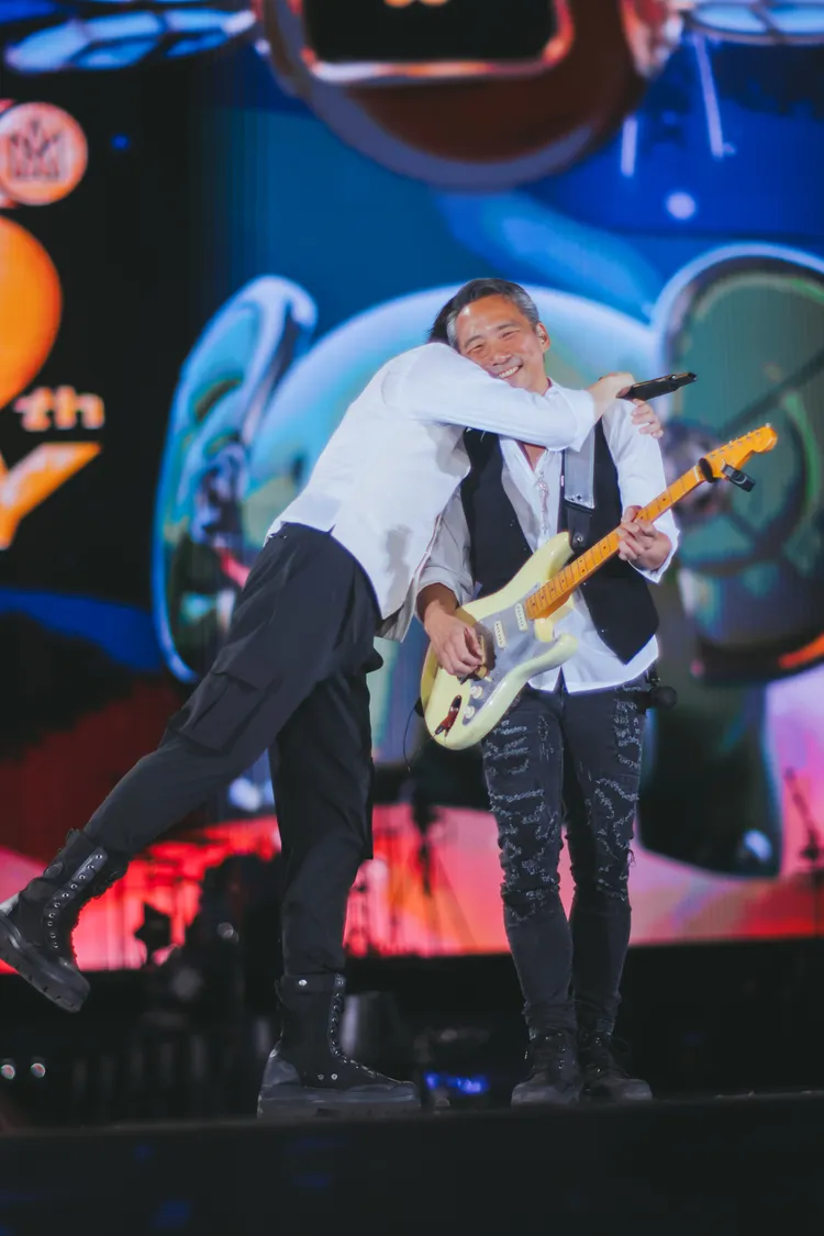 阿信和石頭。相信音樂提供