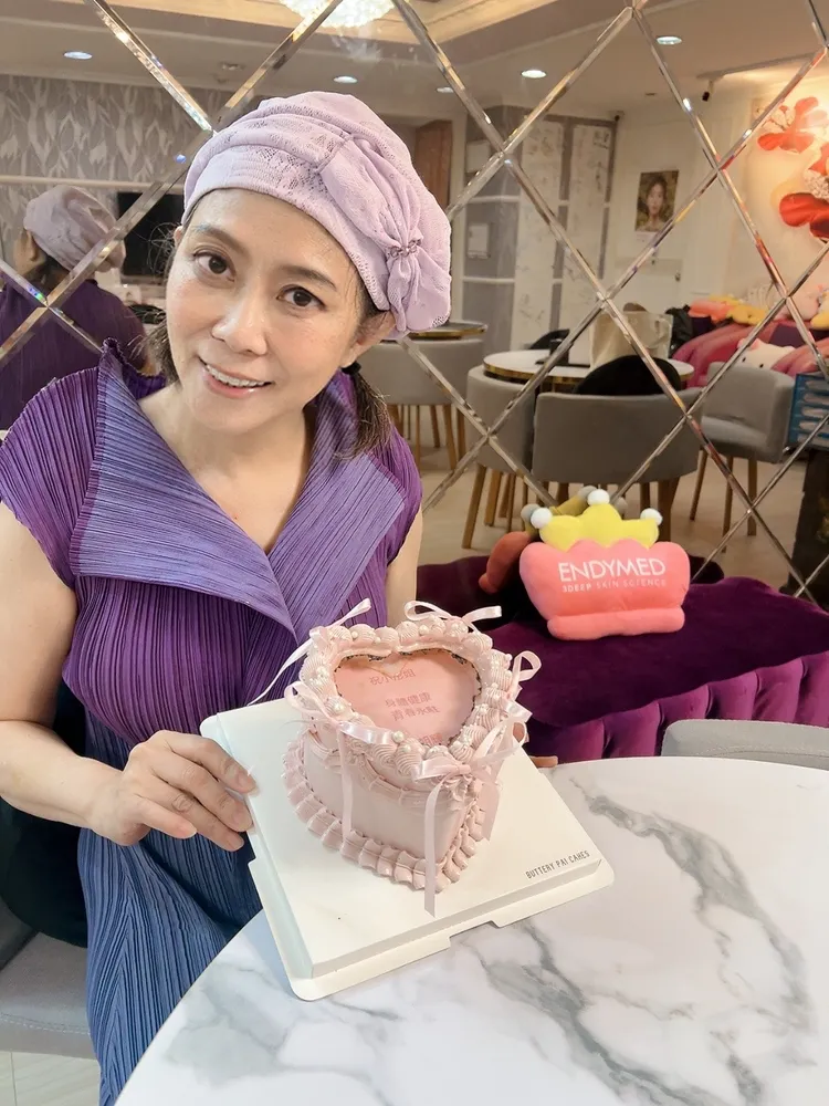 小彤表示，如今她不再拼命賺錢，要努力對抗癌症，幫助一些弱勢者，成為別人的光。馬可孛羅公關提供