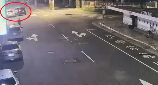 拒檢市區狂飆!基隆毒品通緝男衝撞警車 無辜計程車慘遭波及