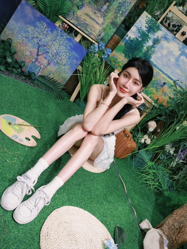 17主播彤彤是個大喇喇的女孩，個性直來直往。