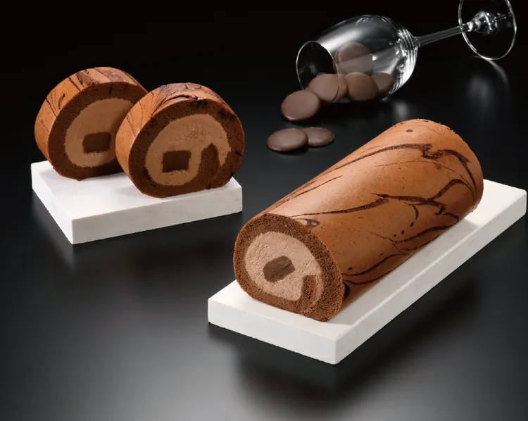 貝可拉極濃生巧生乳捲捲入整條貝可拉73%生巧克力。業者提供