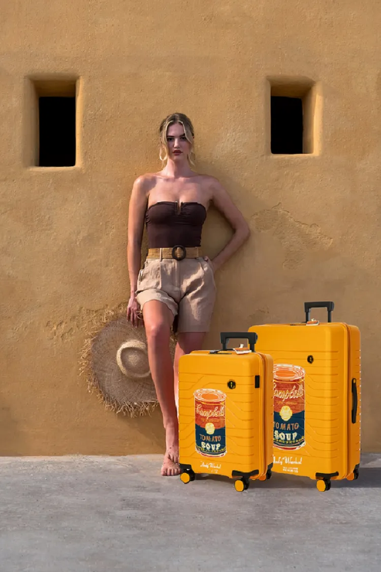 Ulisse擴充拉桿箱系列內部設計經過層層把關，確保做到最人性化，擁有多個隔層和口袋，能井井有條地收納各種物品。業者提供