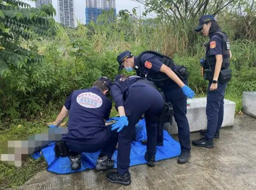 大漢溪下驚見男浮屍　全身腫脹爬滿蛆背部還有傷