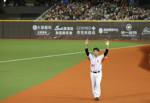 潘威倫引退賽力投89球!無緣第150勝 下場時忍住沒哭