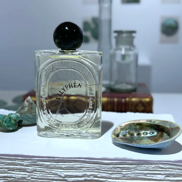 #睡蓮粼波（綠植琥珀調）。張家玲攝