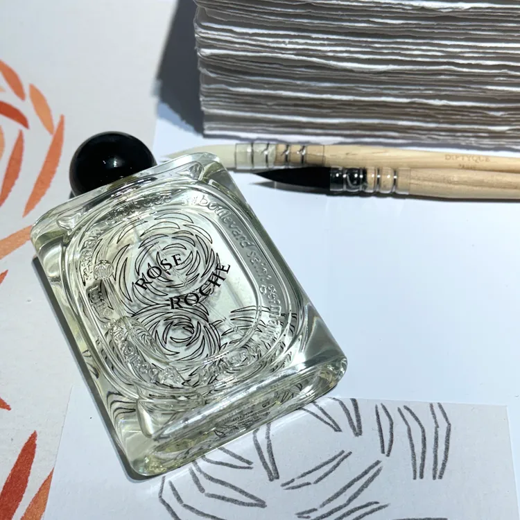 #灼地玫瑰（柑橘花香調）。張家玲攝