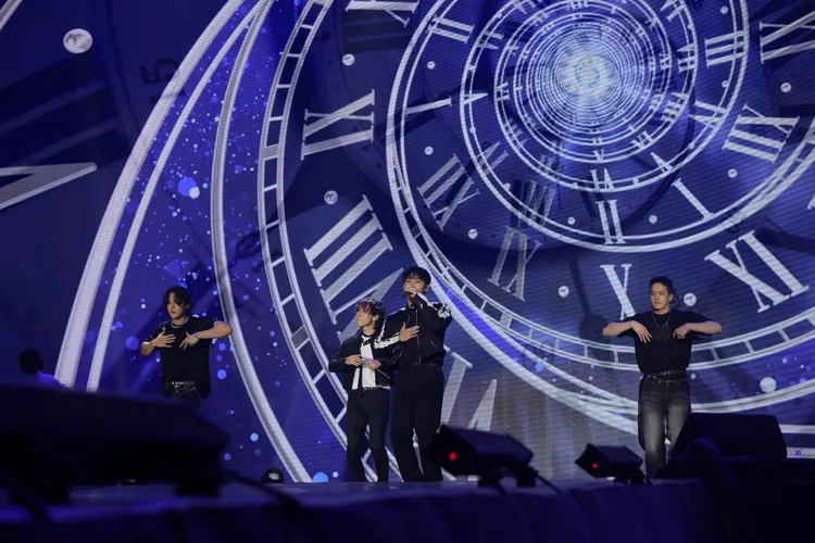 BTOB大秀標準中文和台語打招呼。讀者提供