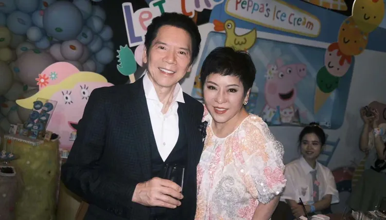 向太與向華強夫妻情深。翻攝向太微博