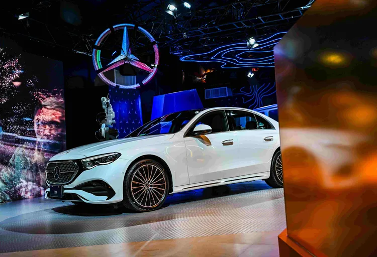 Mercedes-Benz旗下最新智慧代表坐駕E-Class，帶來品牌最尖端的科技體驗。業者提供