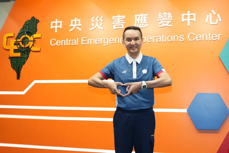 常如山今天頒發190萬元給各縣市特搜隊。彭欣偉攝