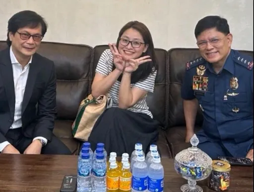 落網竟燦笑自拍！菲國華裔「詐騙市長」曝潛逃理由　可能下場曝光