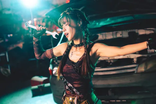 最美MC沐妍慫恿陳晨威「16蹲」被罵翻 因他暖心一句走出低潮