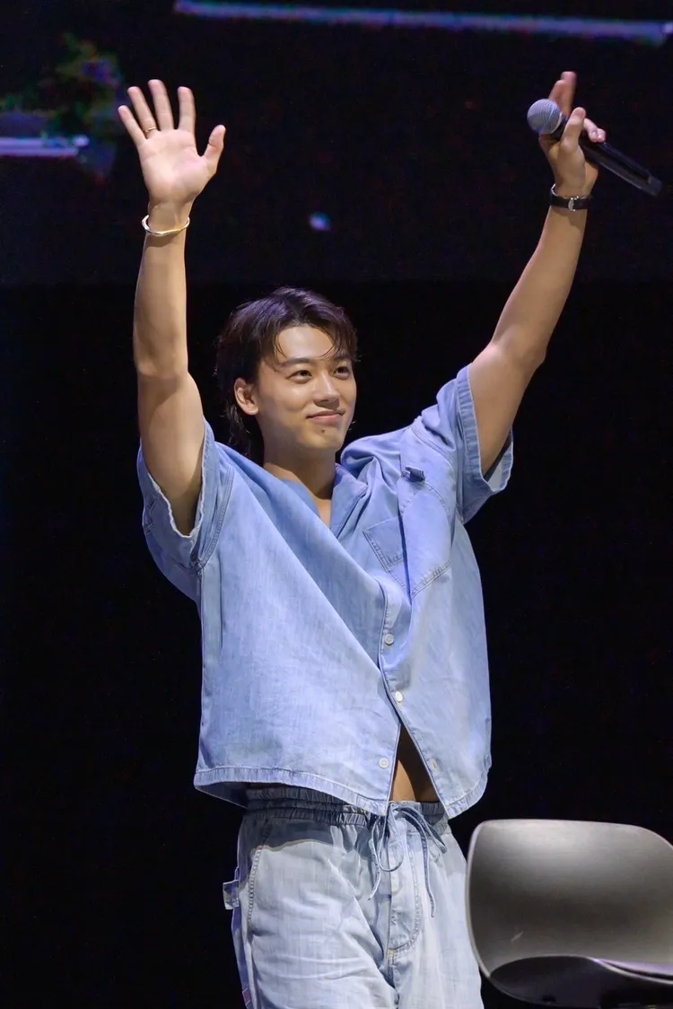 竹內涼真覺得天城醫生的醫術超越渡海醫生。大鴻藝術BIG ART提供