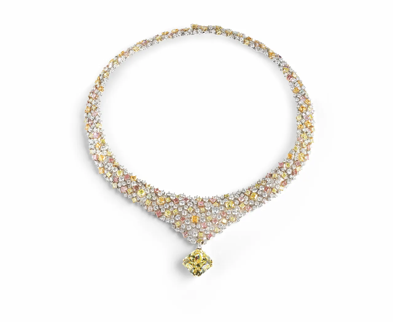 Fantasy Cut Luminosa奇幻切割18K白金鑽石項鍊，主石為20.49克拉雷地恩切割濃彩黃鑽，5550萬元。品牌提供