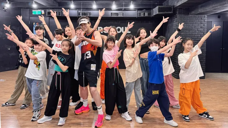 陳曉東彩排和女兒多多（左）及朵朵同框。和協整合行銷提供