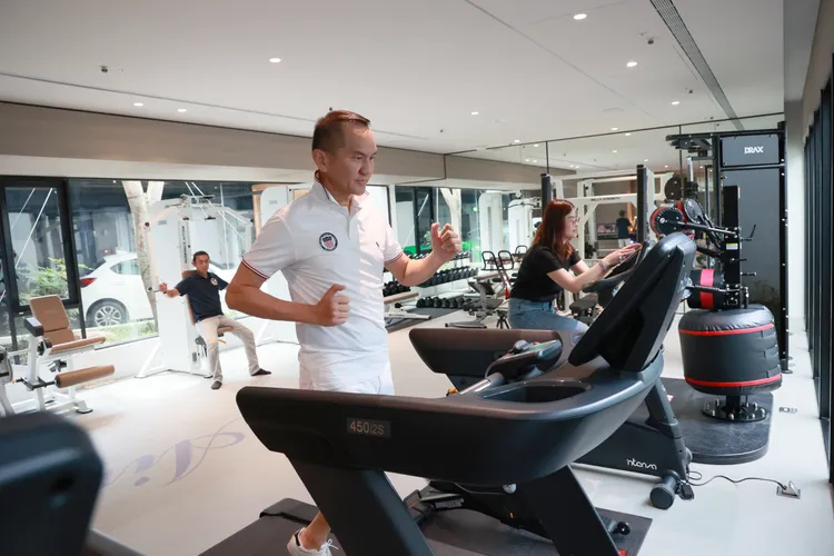 愛爾麗總裁常如山熱愛運動，也注重員工身體健康，台南總部健身房成了標準配備。彭欣偉攝