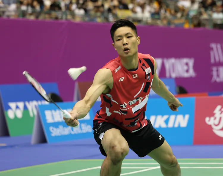 周天成被安賽隆直落2吞敗。羽協提供