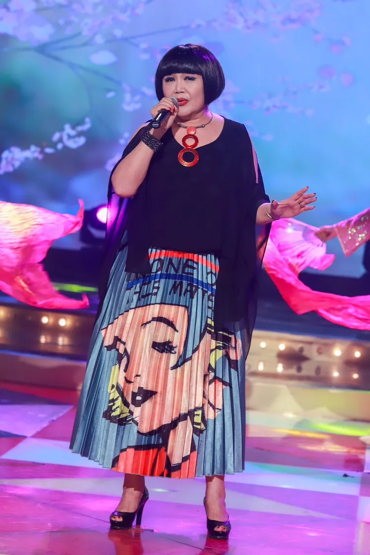 大百合難得公開演唱。民視提供