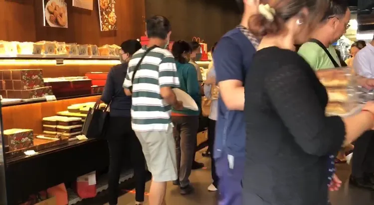 昨天消息傳出，葡吉食品門市生意似乎未受影響。民眾提供