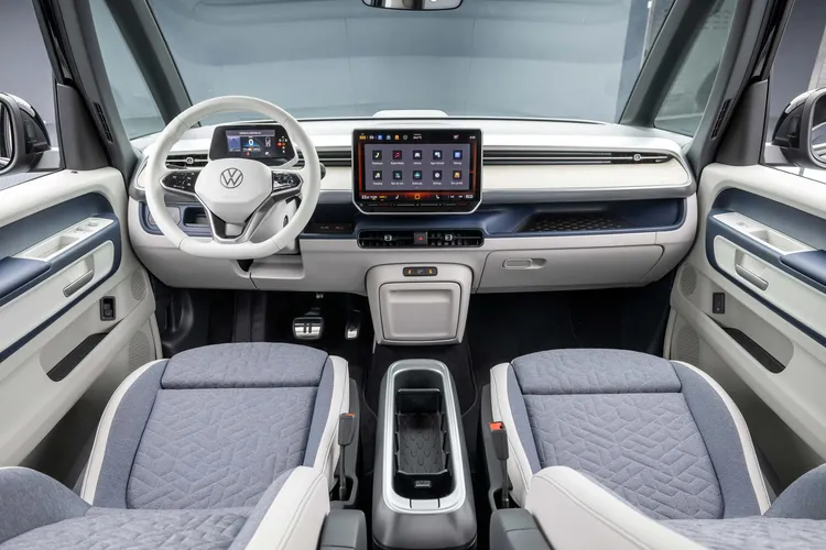 簡約時尚的數位化座艙，帶來令人耳目一新的駕駛體驗。業者提供