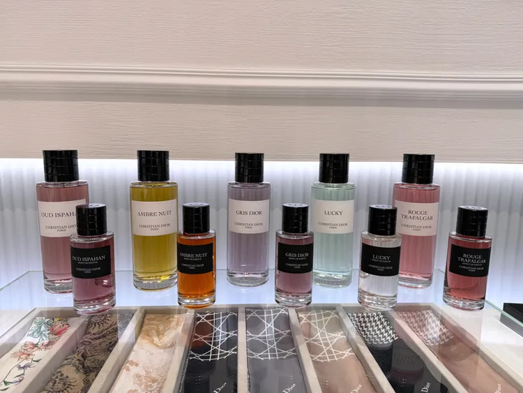 Dior香氛世家系列淬鍊香精，從香氛世家系列5款經典香氣延伸創作。張家玲攝