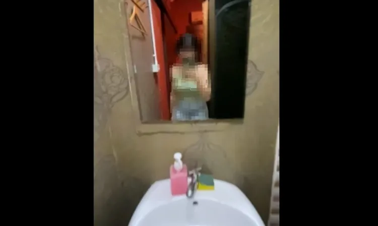 S在按摩之前，先自拍了一番。讀者提供