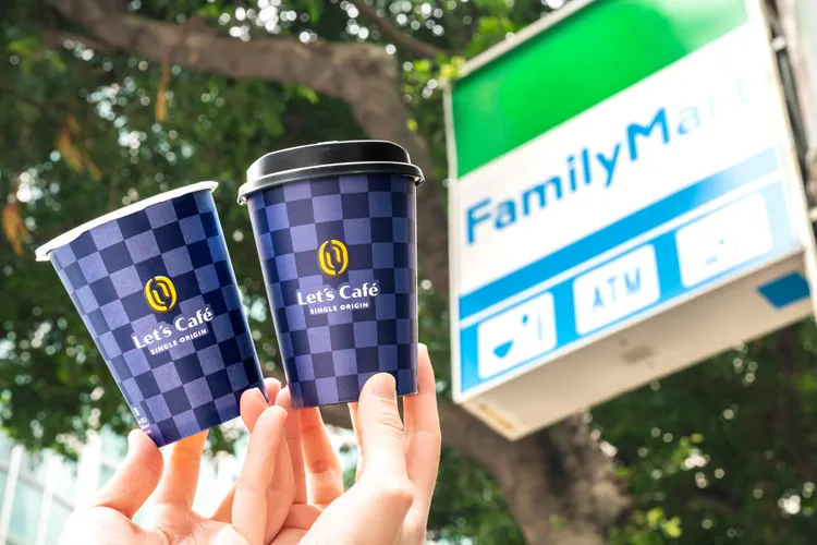 Let’s Café期間週一有單品日優惠。全家提供
