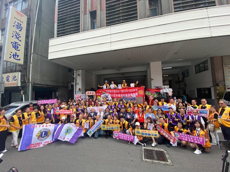 捐贈典禮在八德分隊舉行。消防局提供