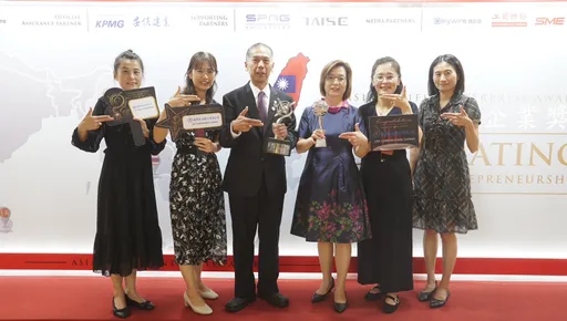 台灣中油大放異彩!亞太傑出企業獎拿下雙料獎項 李順欽獲卓越領袖獎