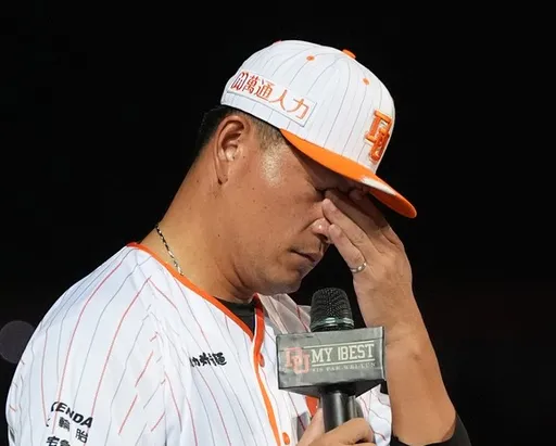 潘威倫揪感心!台南主場引退式用台語致詞 講到這個人時淚崩