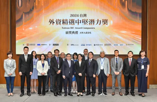 外資精選百強企業! 董事學會蔡鴻青:台灣迎AI順風轉型3.0