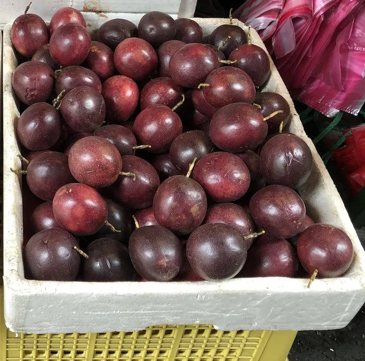 8月蔬果殘留農藥抽驗結果百香果超標。北市衛生局提供