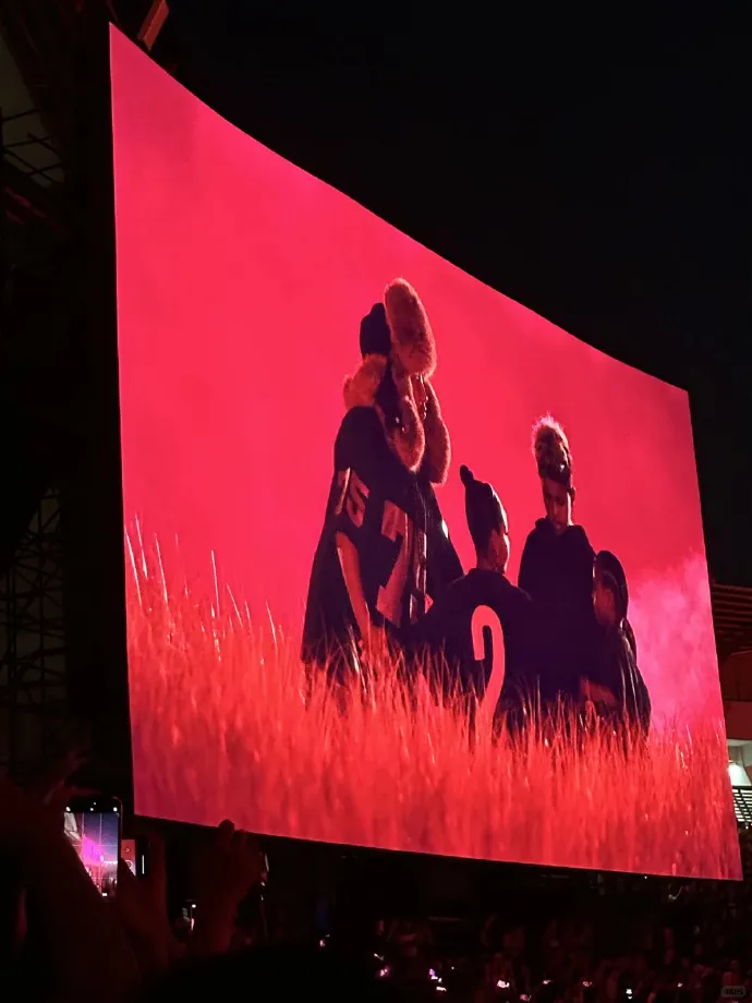 肯爺4個小孩全上場。翻攝6oksocool微博