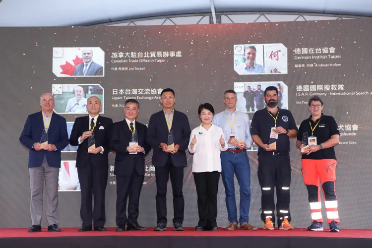 盧秀燕出席921地震25周年活動。台中市府提供