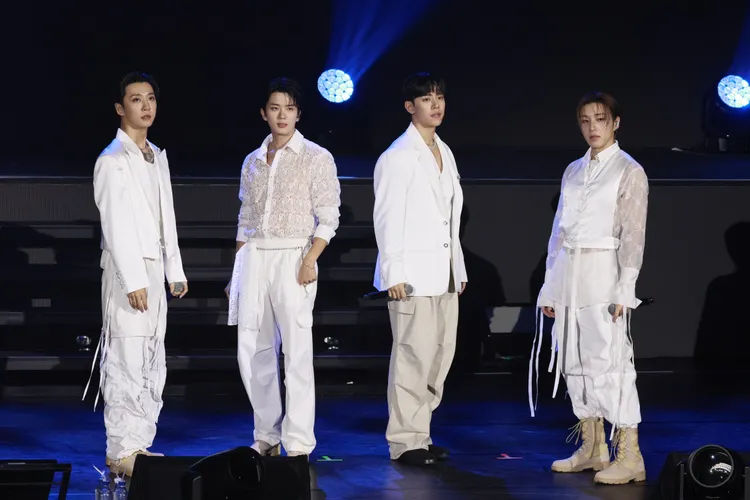 隊長方容國（左起）、劉永才、鄭大賢、文鐘業帥氣登場。彭欣偉攝