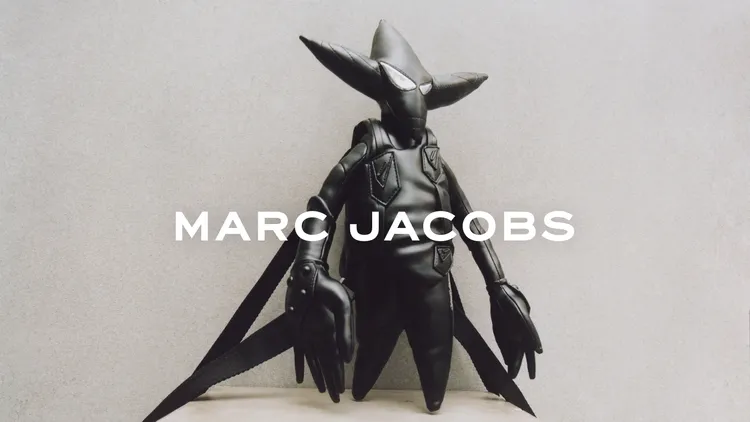 Futura招牌圖樣「外星人」也被運用到聯名包款。品牌提供